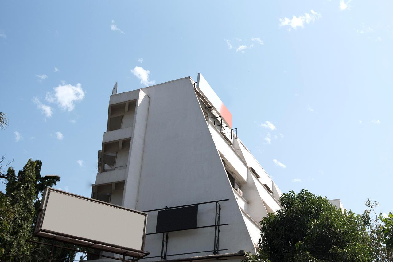 Oyo Flagship 561 Host Inn Mumbai Exterior foto