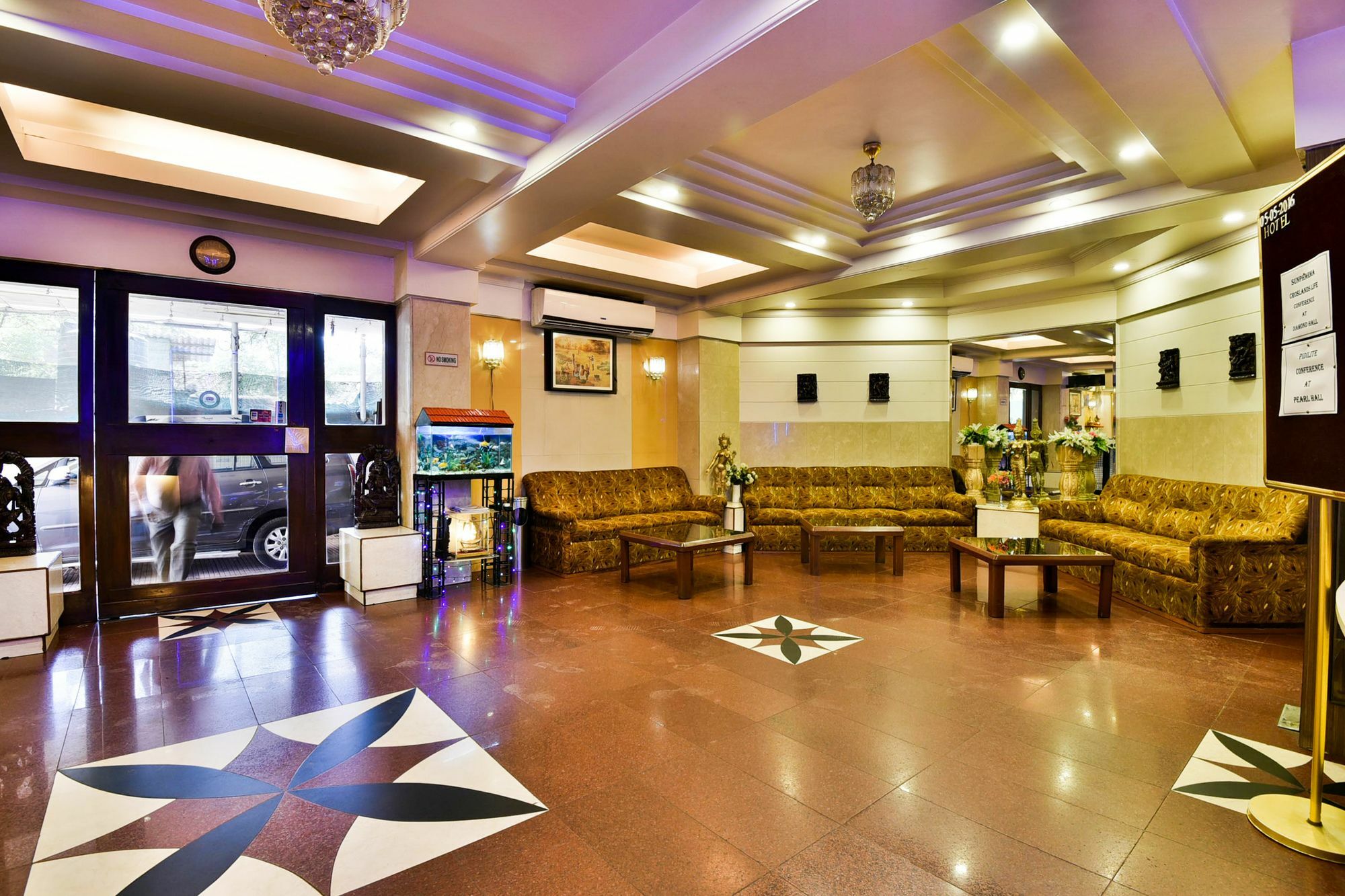 Oyo Flagship 561 Host Inn Mumbai Exterior foto